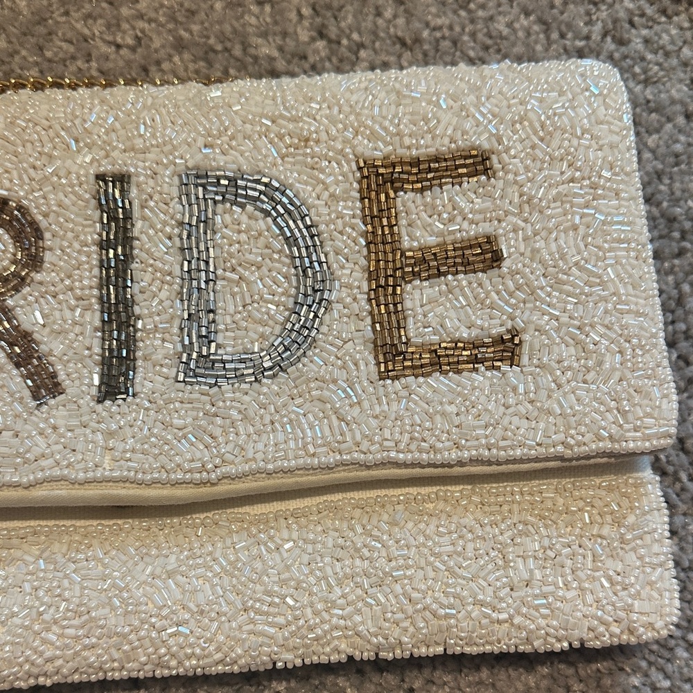 👰🏼 BRIDE Ivory Beaded Crossbody Clutch - Picture 4 of 7
